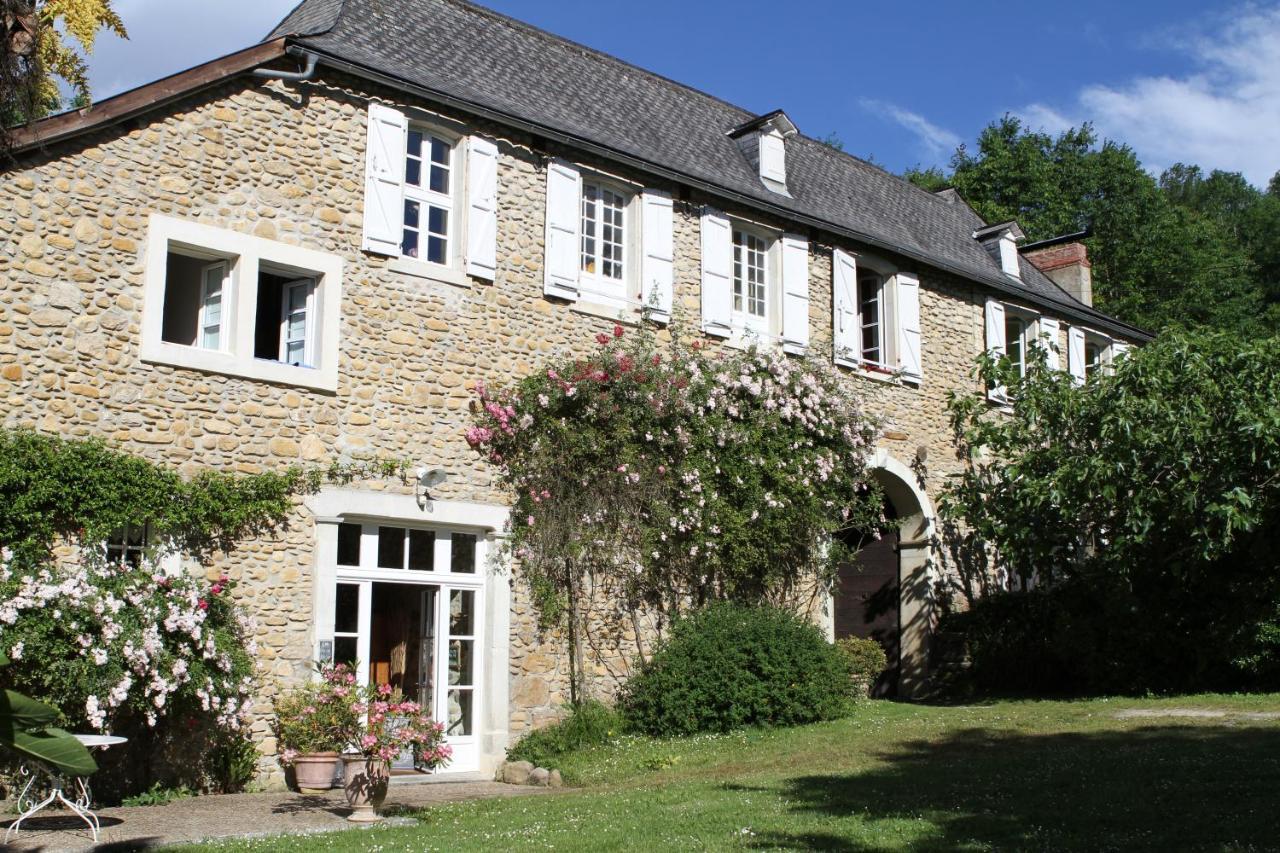 La Ferme Dague Bed & Breakfast Lasseube Exterior photo