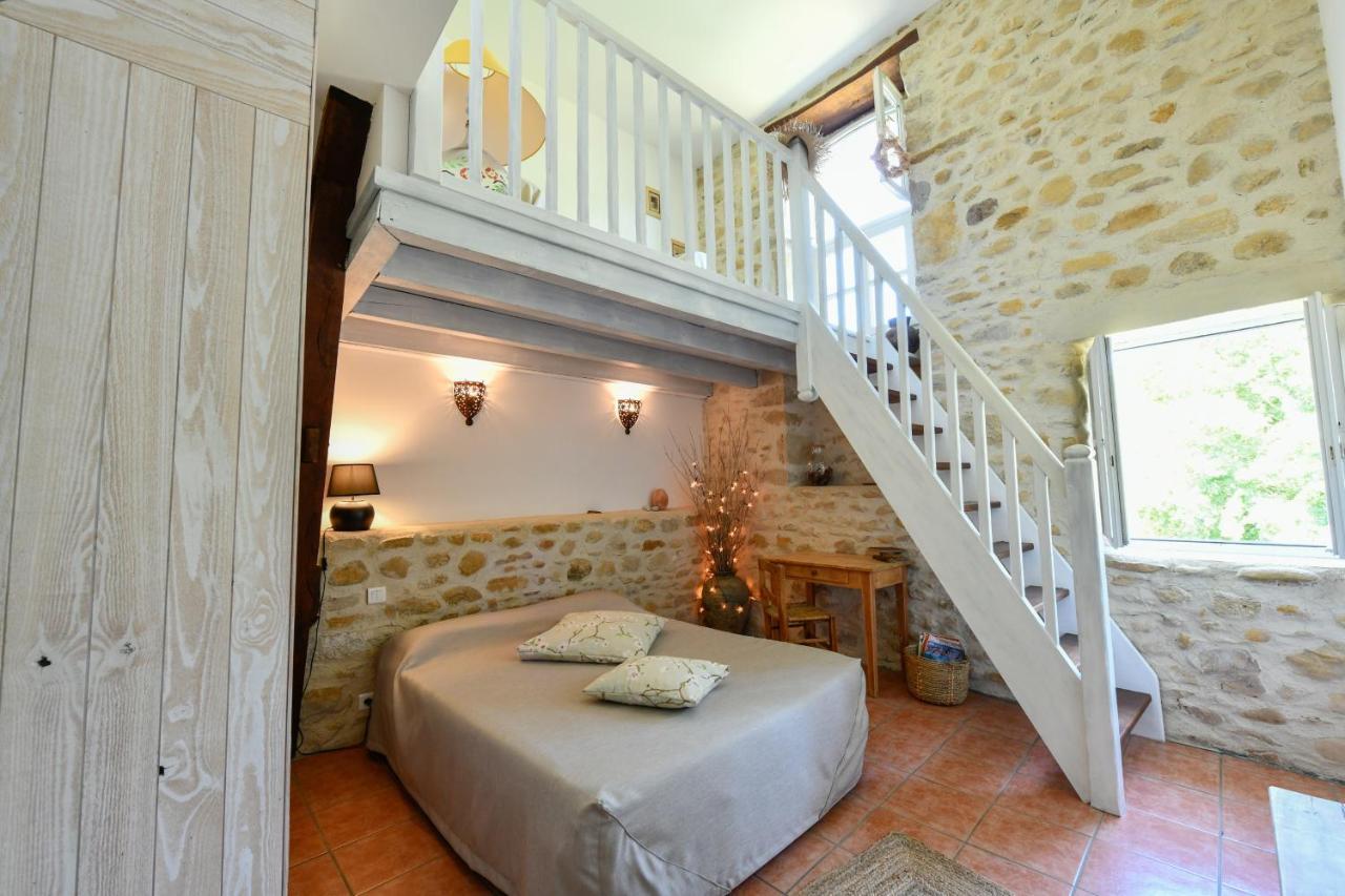 La Ferme Dague Bed & Breakfast Lasseube Exterior photo