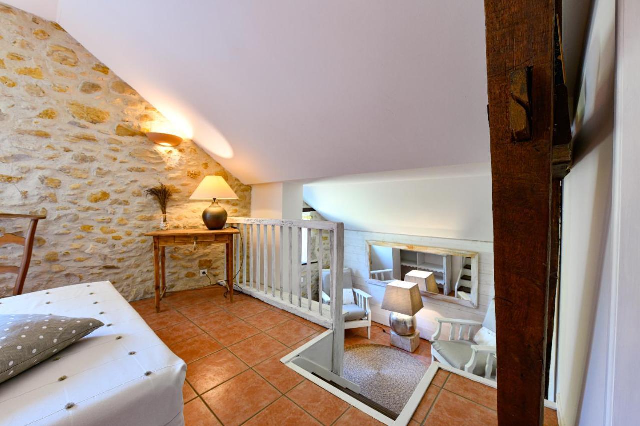 La Ferme Dague Bed & Breakfast Lasseube Exterior photo